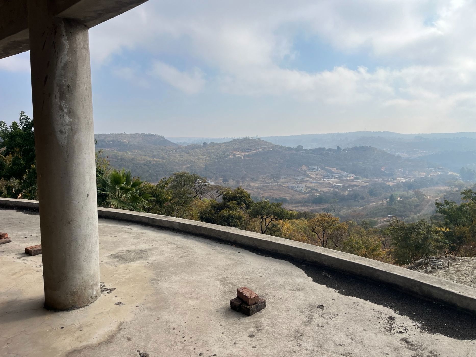 Multi-storey house for sale in Glen Lorne, Zimbabwe - 3ZB1671197