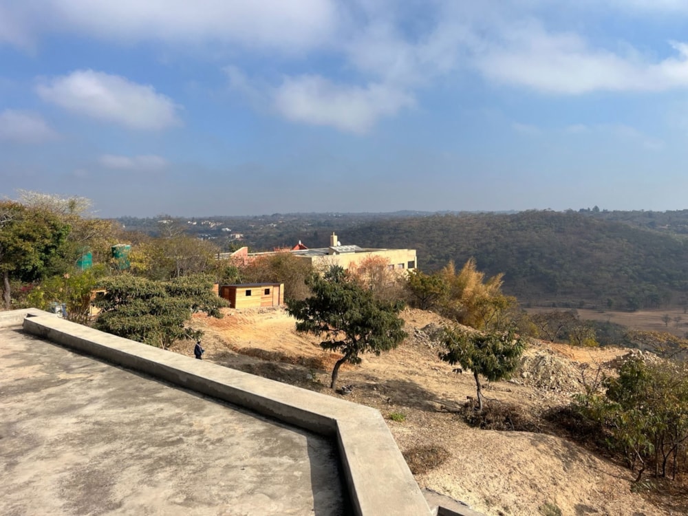 Multi-storey house for sale in Glen Lorne, Zimbabwe - 3ZB1671197 Multi-storey house for sale in Glen Lorne, Zimbabwe - 3ZB1671197