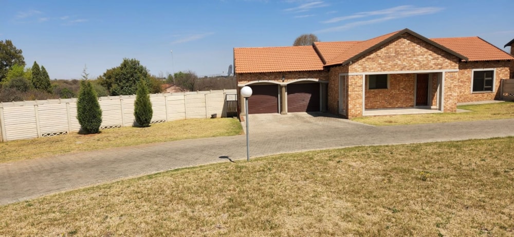 Townhouse for sale in Kookrus - 1VT1671204 Townhouse for sale in Kookrus - 1VT1671204