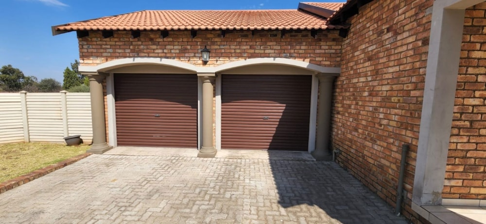 Townhouse for sale in Kookrus - 1VT1671204 Townhouse for sale in Kookrus - 1VT1671204