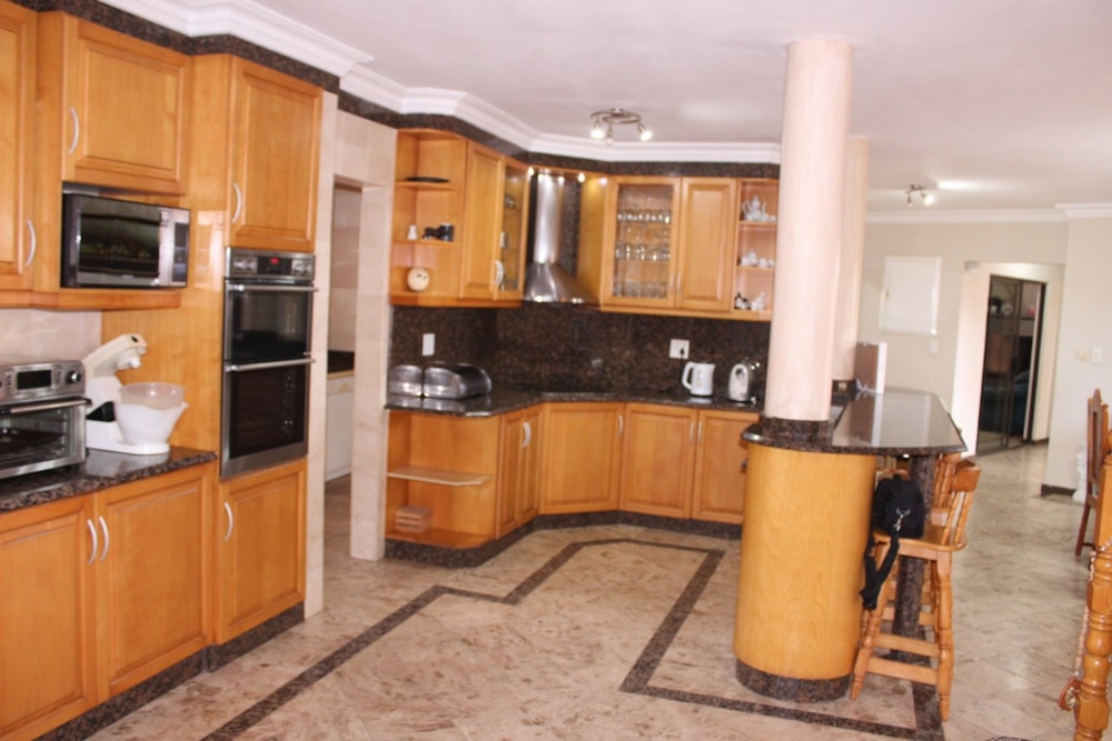 House for sale in Treasure Beach - 1WB1671487