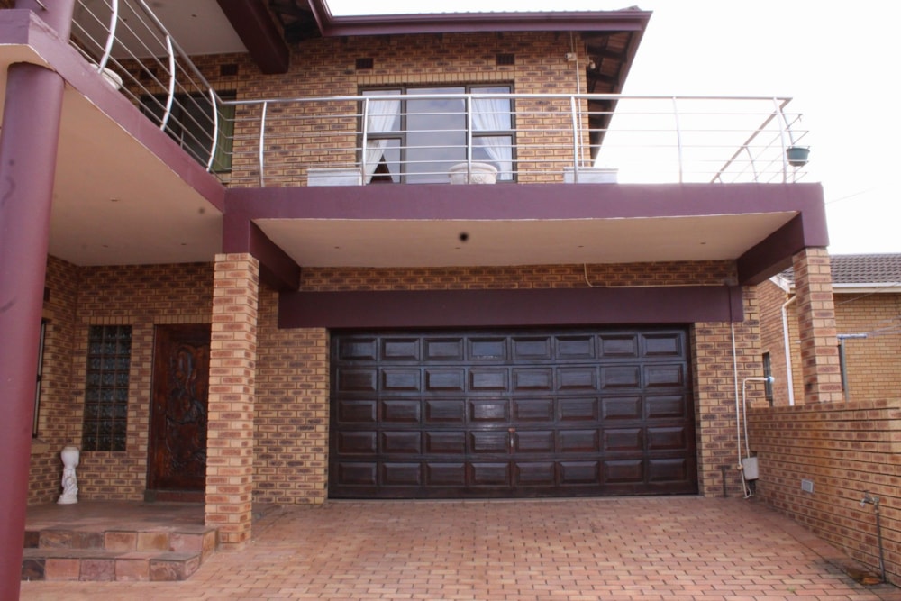 House for sale in Treasure Beach - 1WB1671487