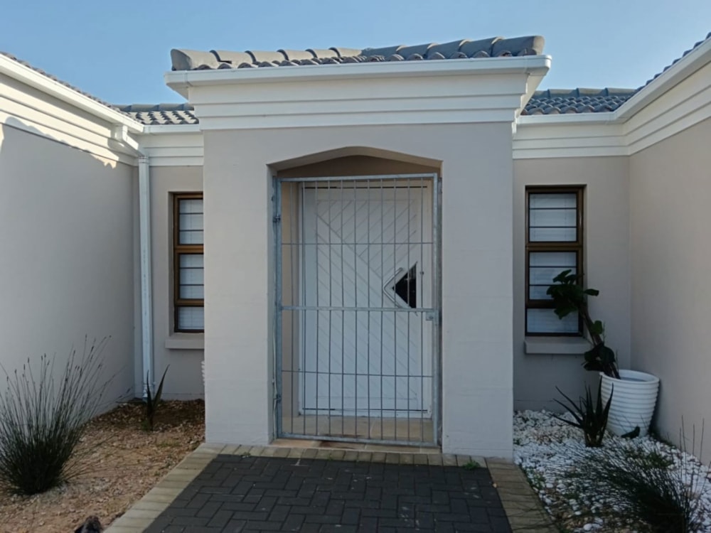House let in Summerstrand - 1PLZ1671571 House let in Summerstrand - 1PLZ1671571