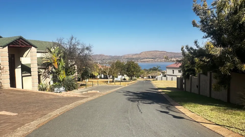 Vacant land for sale in Kosmos Ridge - 1HR1671700 Vacant land for sale in Kosmos Ridge - 1HR1671700