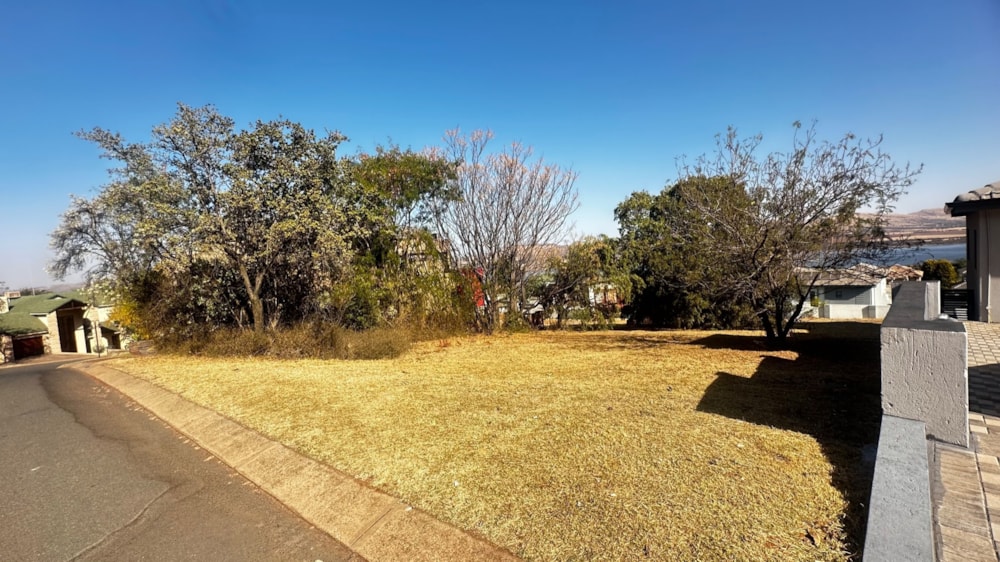 Vacant land for sale in Kosmos Ridge - 1HR1671700