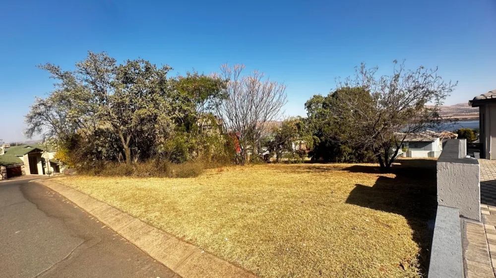 Vacant land for sale in Kosmos Ridge - 1HR1671700 Vacant land for sale in Kosmos Ridge - 1HR1671700