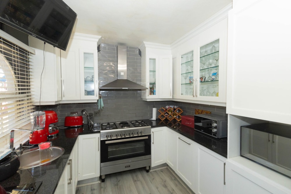 Double-storey house sold in Fichardt Park - 1BX1670048