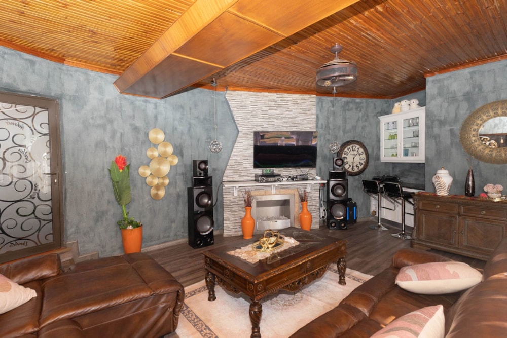 Double-storey house sold in Fichardt Park - 1BX1670048