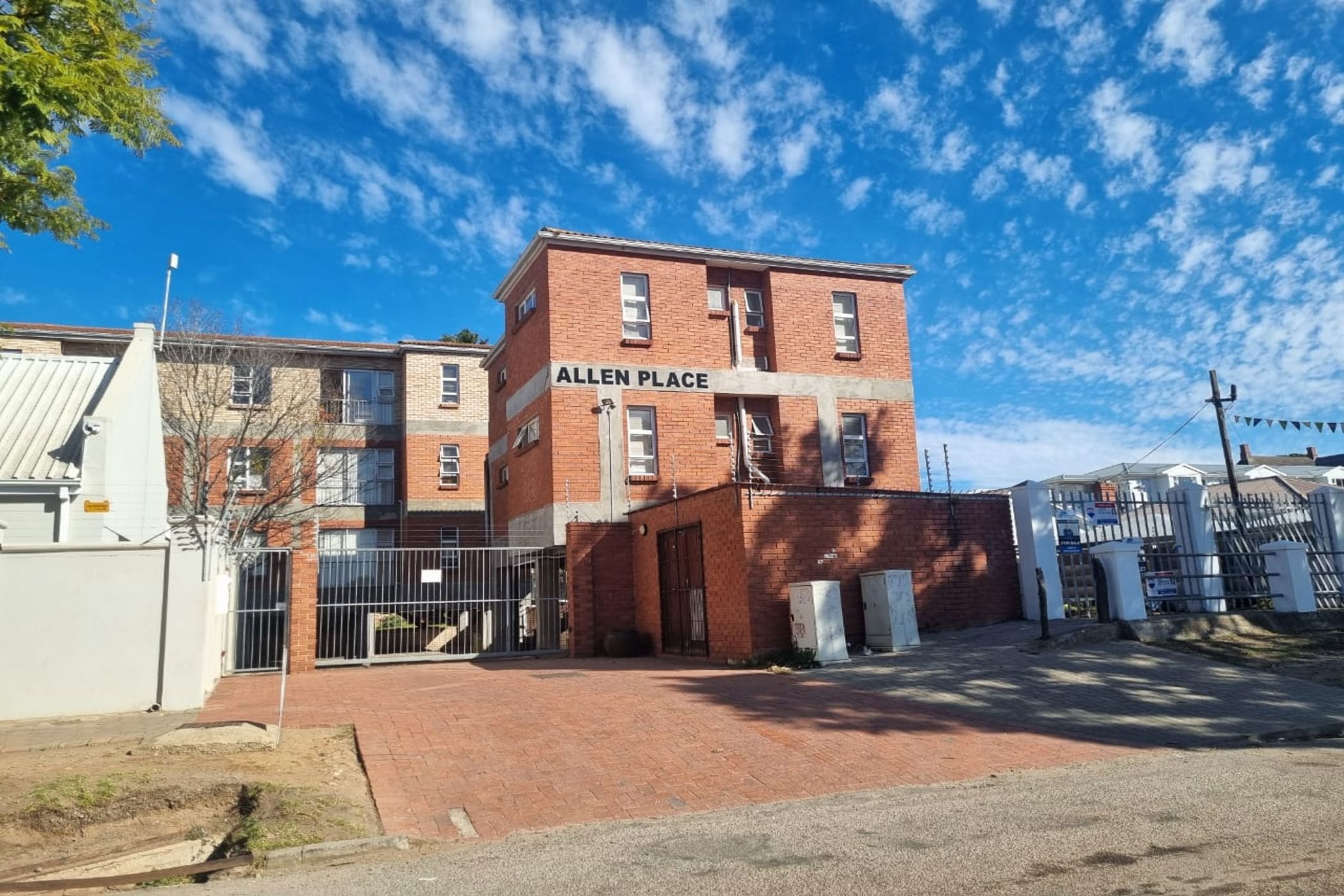 Multi-storey apartment to rent in Grahamstown Central (Makhanda Central) - 1GC1749179