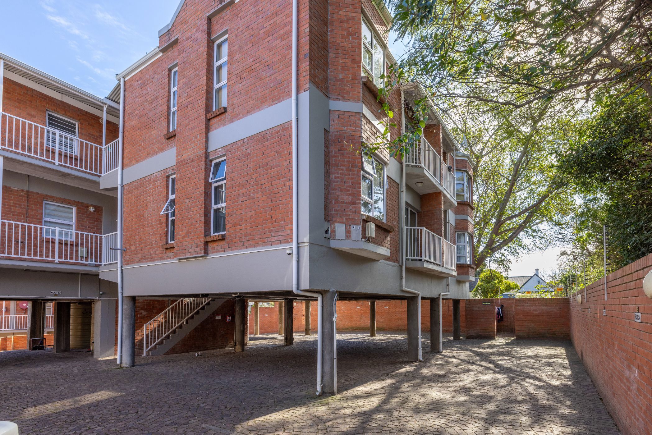 Apartment for sale in Grahamstown Central (Makhanda Central)  - 1GC1669062