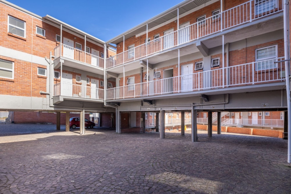 Apartment for sale in Grahamstown Central (Makhanda Central)  - 1GC1669062 Apartment for sale in Grahamstown Central (Makhanda Central)  - 1GC1669062