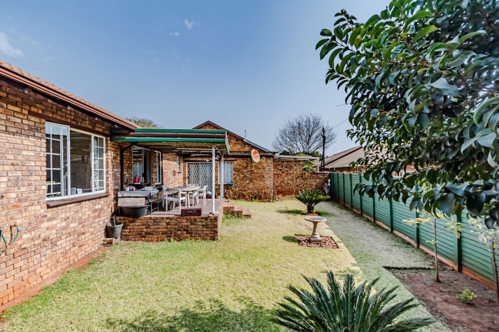 Townhouse sold in Hennopspark - CN1659073 Townhouse sold in Hennopspark - CN1659073