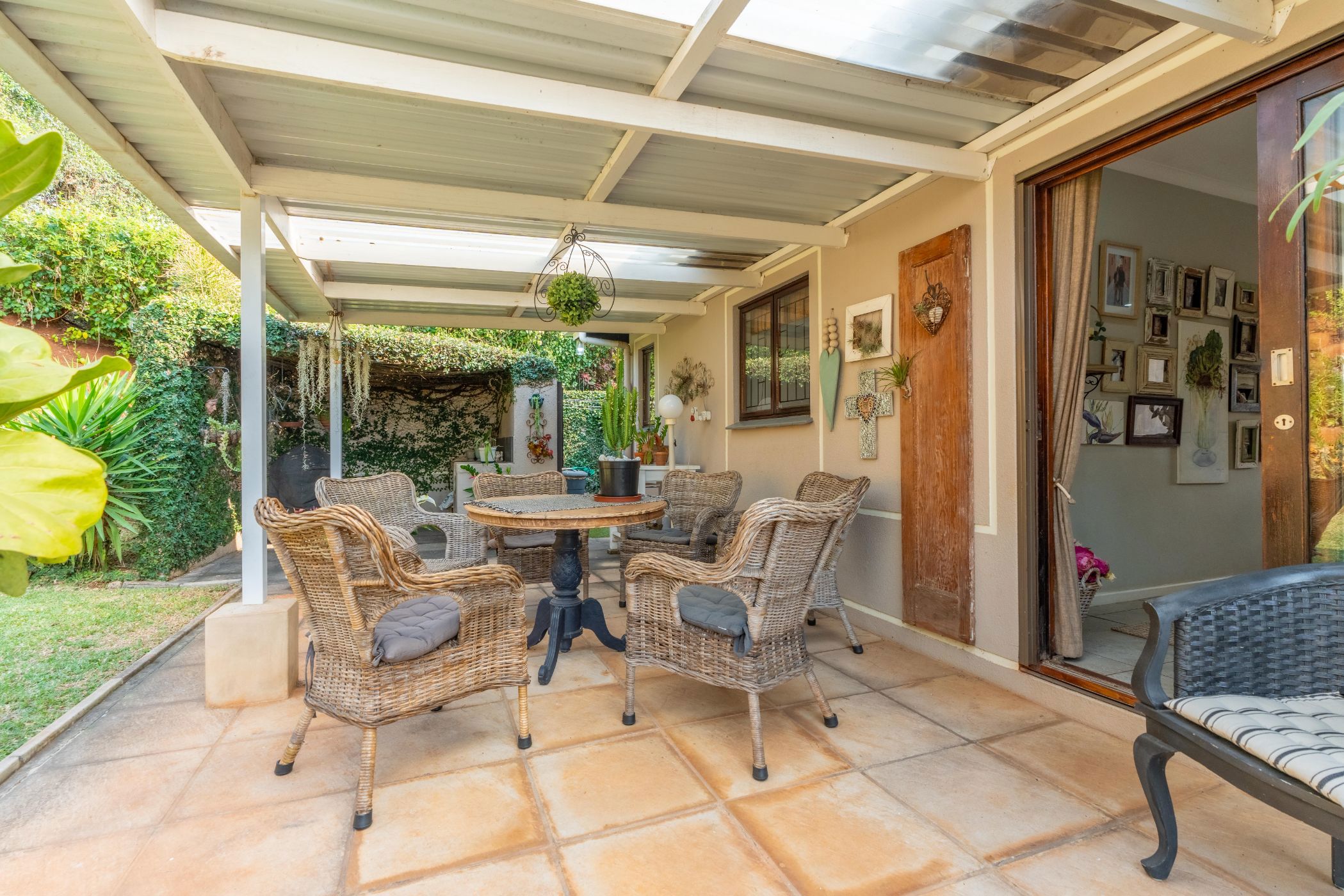 Townhouse sold in La Lucia - 1ND1711754