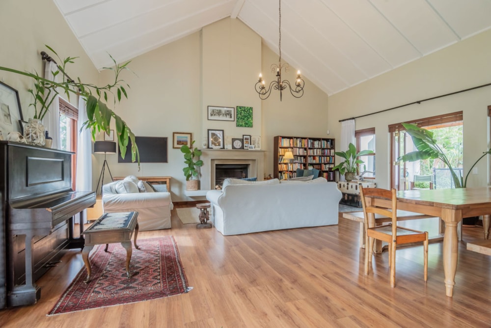 Security estate home sold in The Meadows, Hout Bay - HOB1669405 Security estate home sold in The Meadows, Hout Bay - HOB1669405