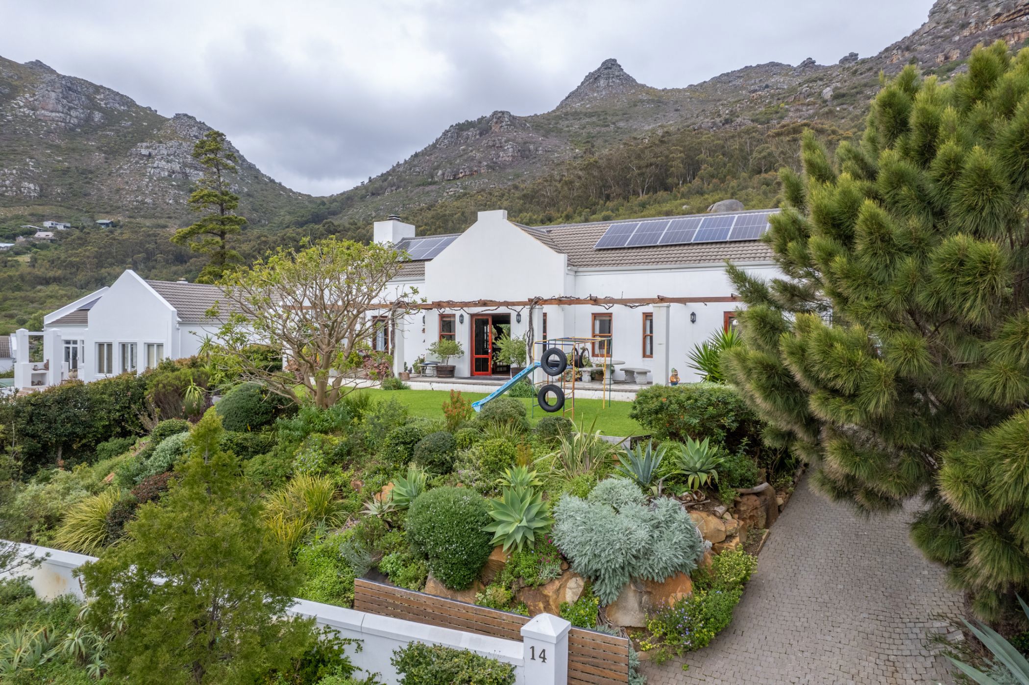 Security estate home sold in The Meadows, Hout Bay - HOB1669405
