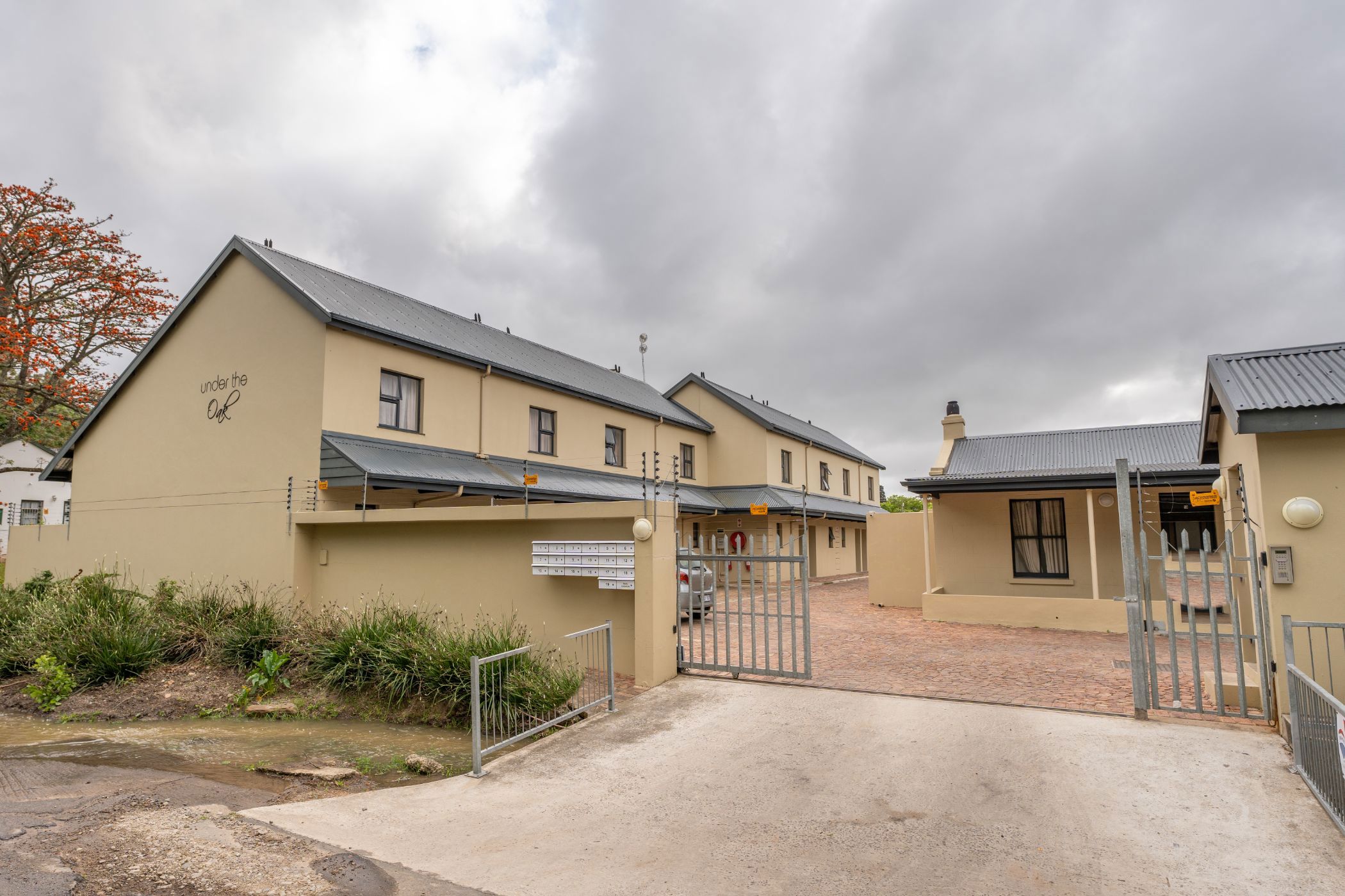 Apartment let in West Hill, Grahamstown, Makhanda - 1GC1710561