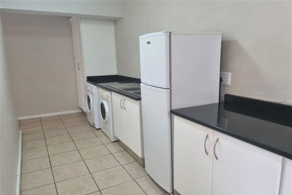 Apartment let in Grahamstown Central (Makhanda Central)  - 1GC1710584 Apartment let in Grahamstown Central (Makhanda Central)  - 1GC1710584