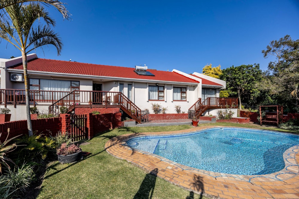 House to rent in Beacon Bay - 1EZ1724418