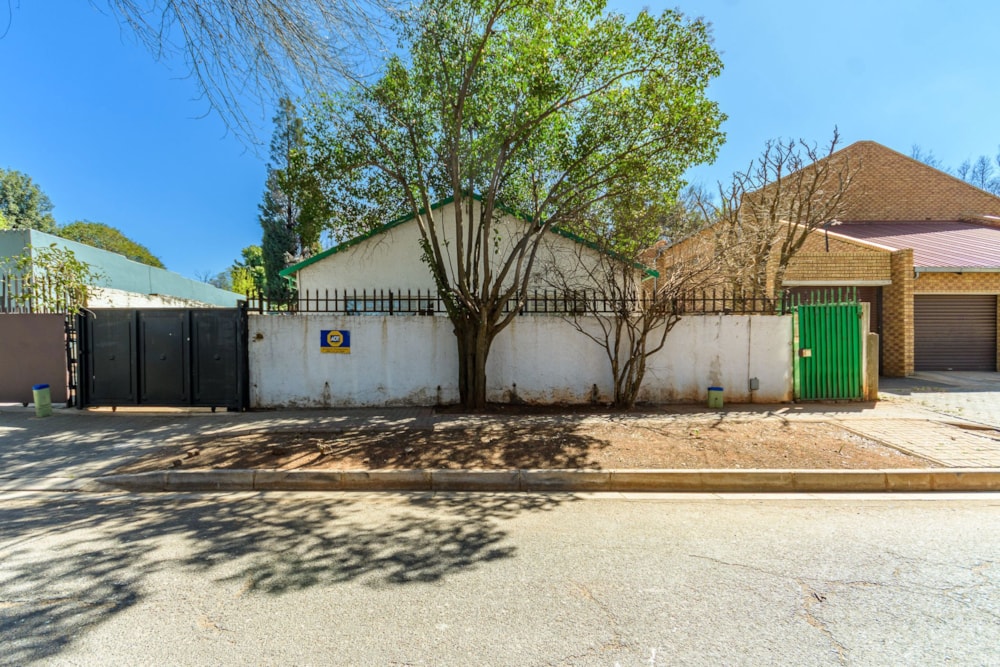 House sold in Westdene, Johannesburg - GRE1670990 House sold in Westdene, Johannesburg - GRE1670990