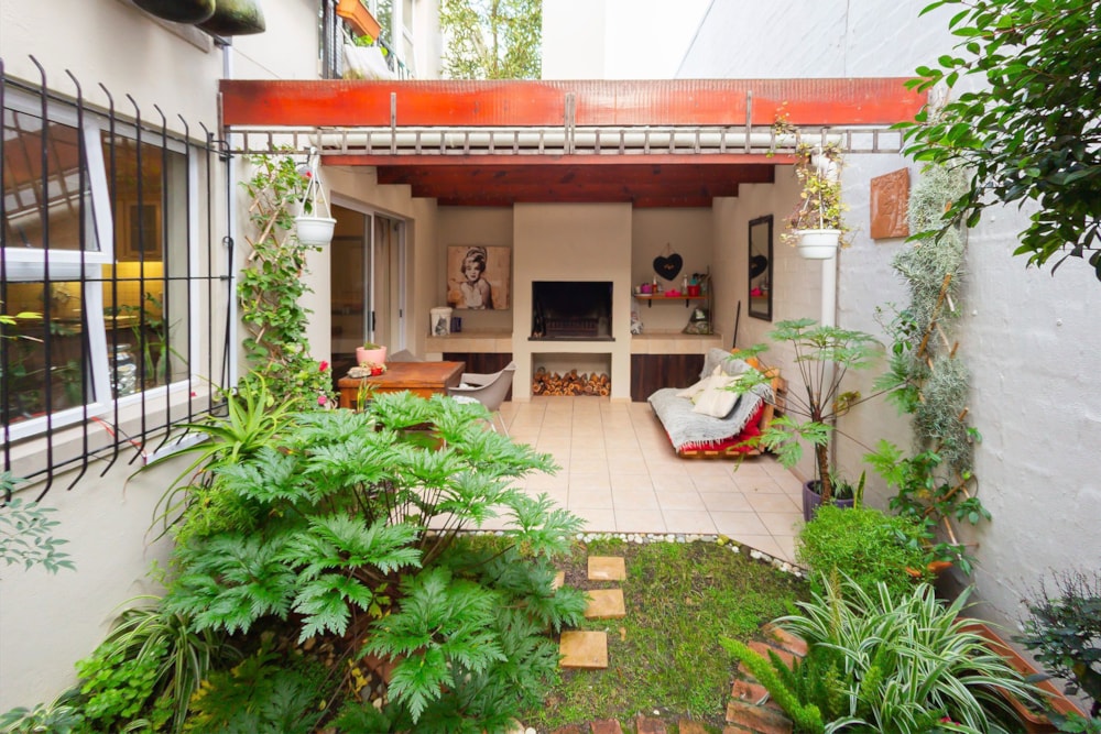 House let in West Beach, Blouberg - 1TV1677969