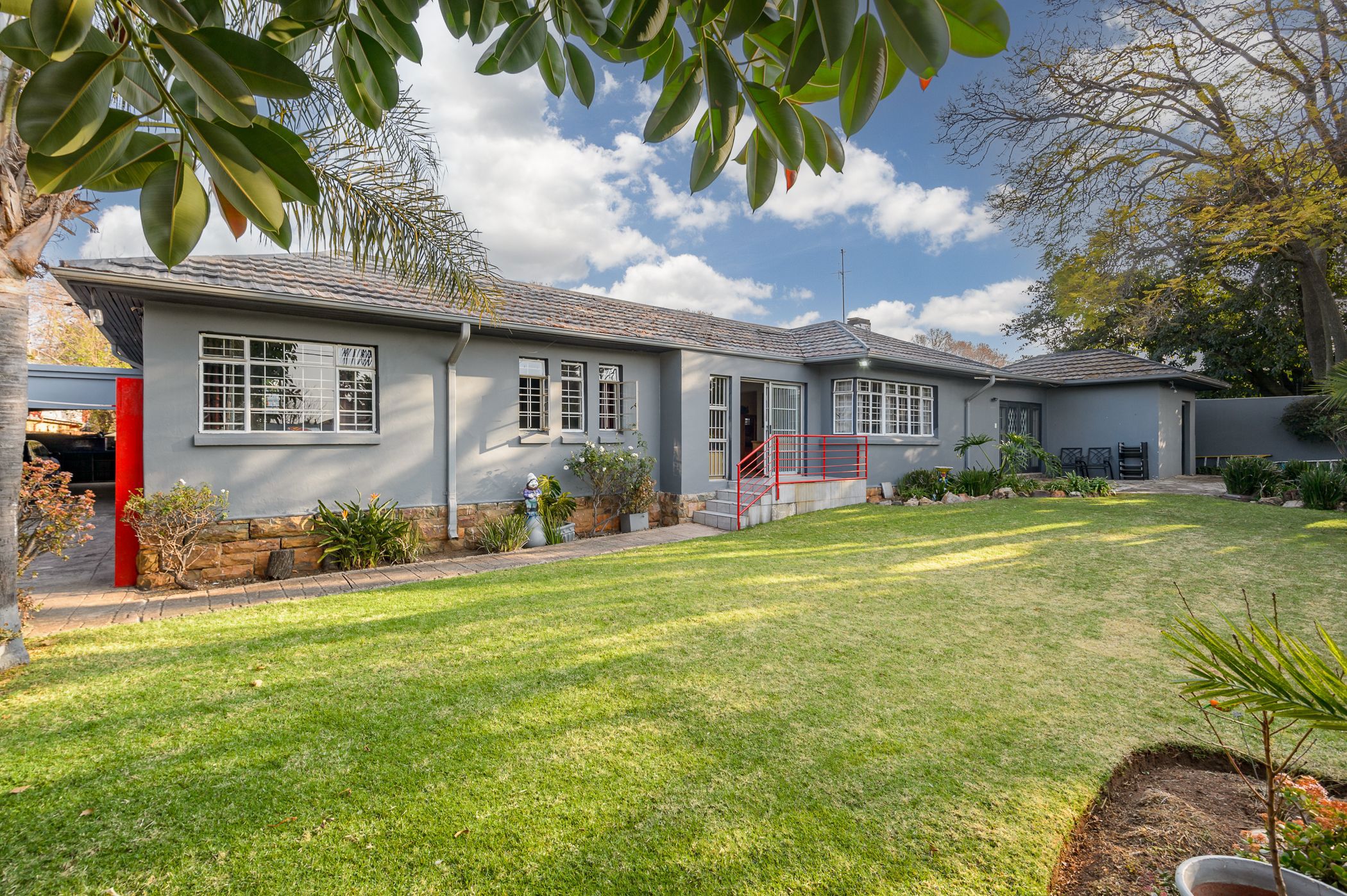 House for sale in Sydenham, Johannesburg - BED1669541