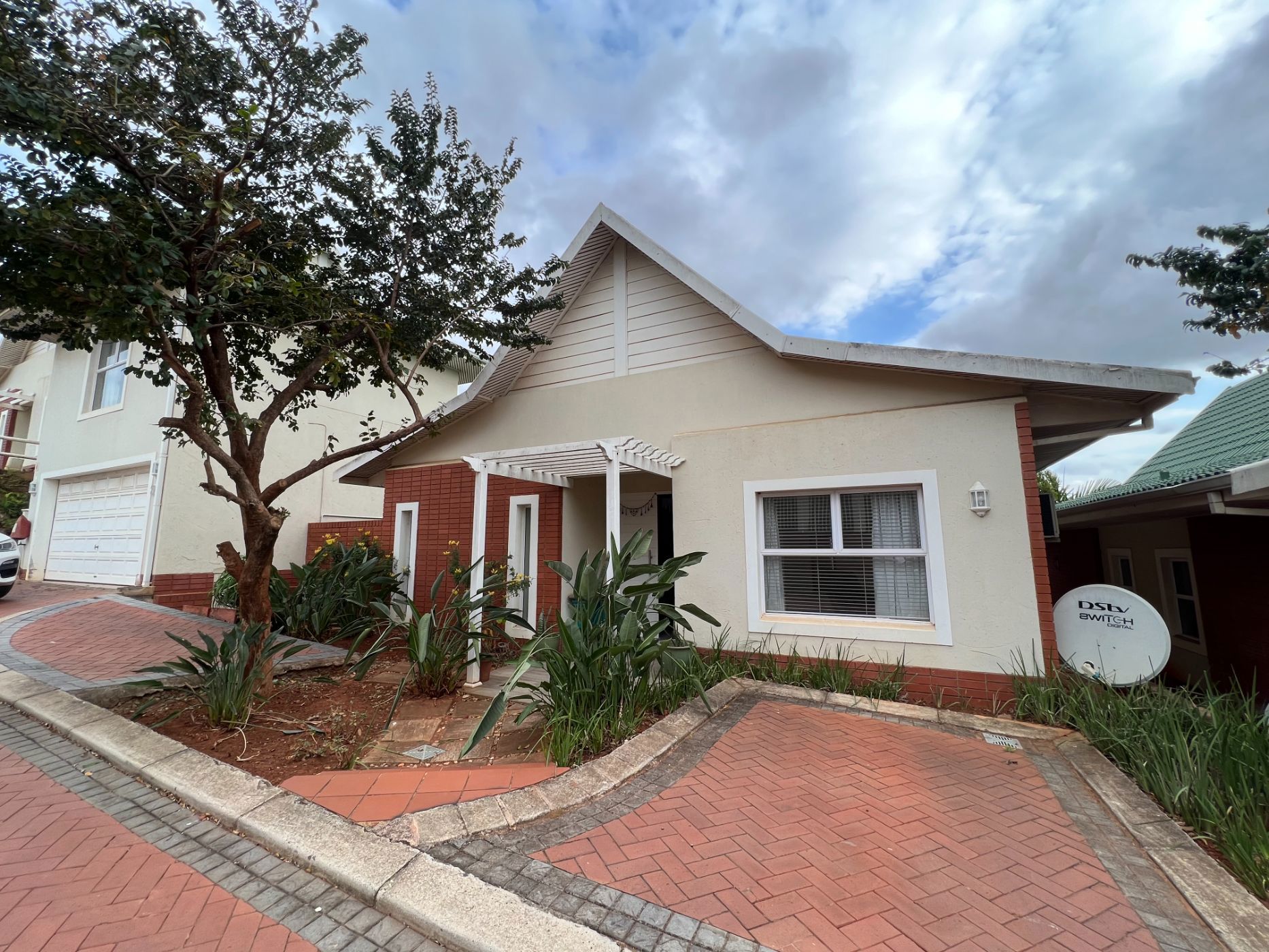 Townhouse for sale in Kindlewood Estate - 1MT1670950