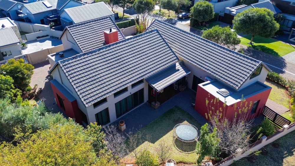 House for sale in Copperleaf - 1CU1668394