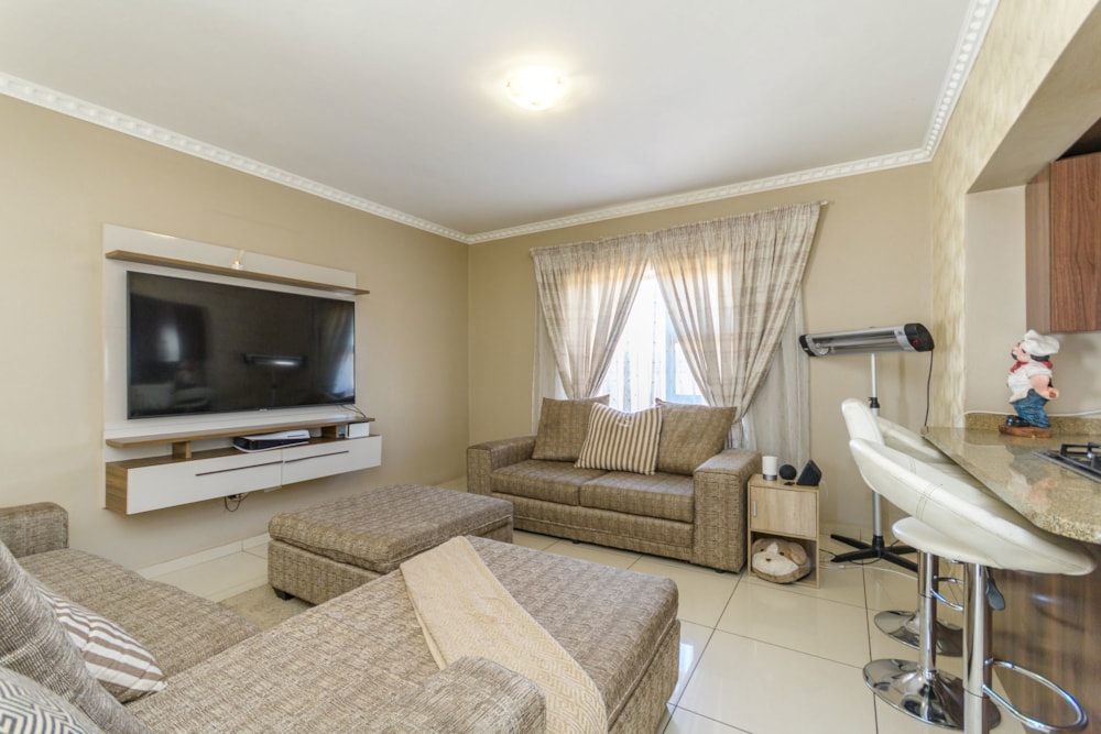 House sold in The Stewards - EN1710480