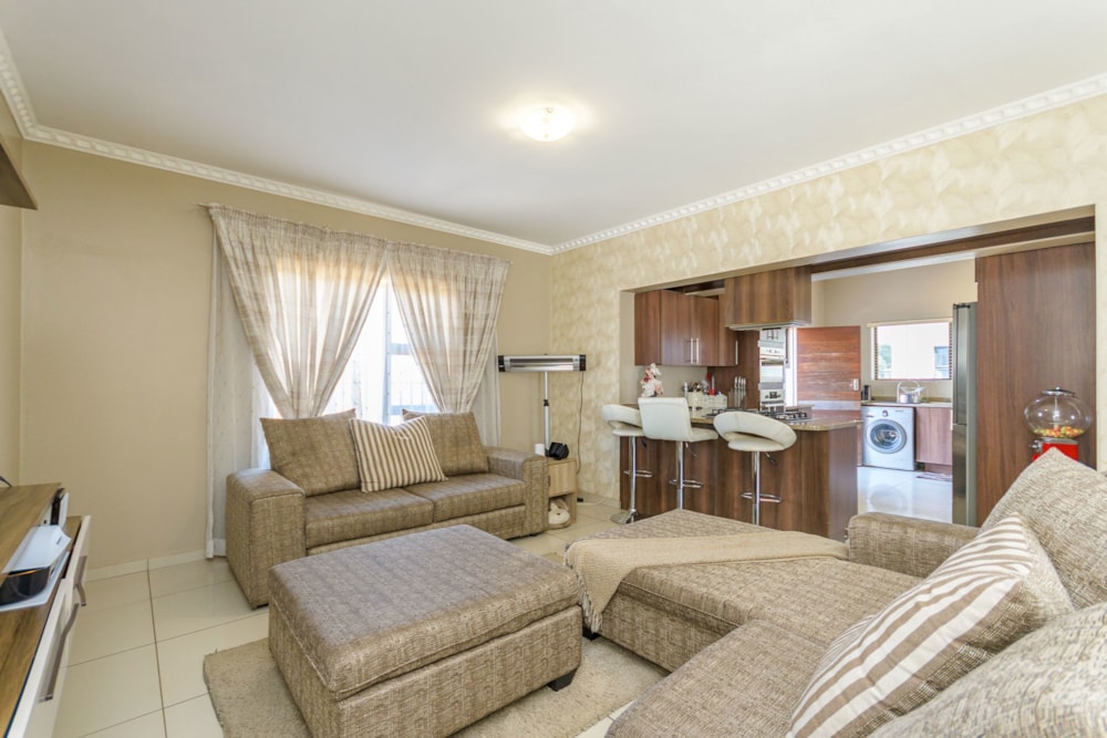 House sold in The Stewards - EN1710480