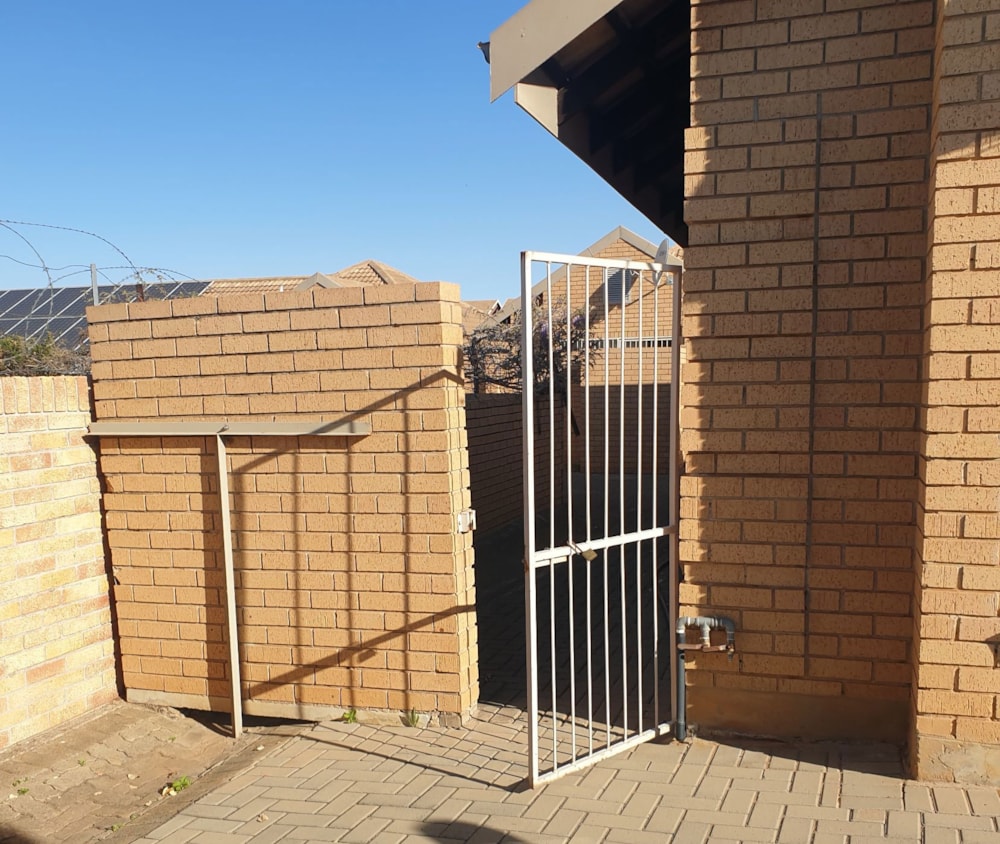 Townhouse sold in Universitas - 1BX1673545 Townhouse sold in Universitas - 1BX1673545