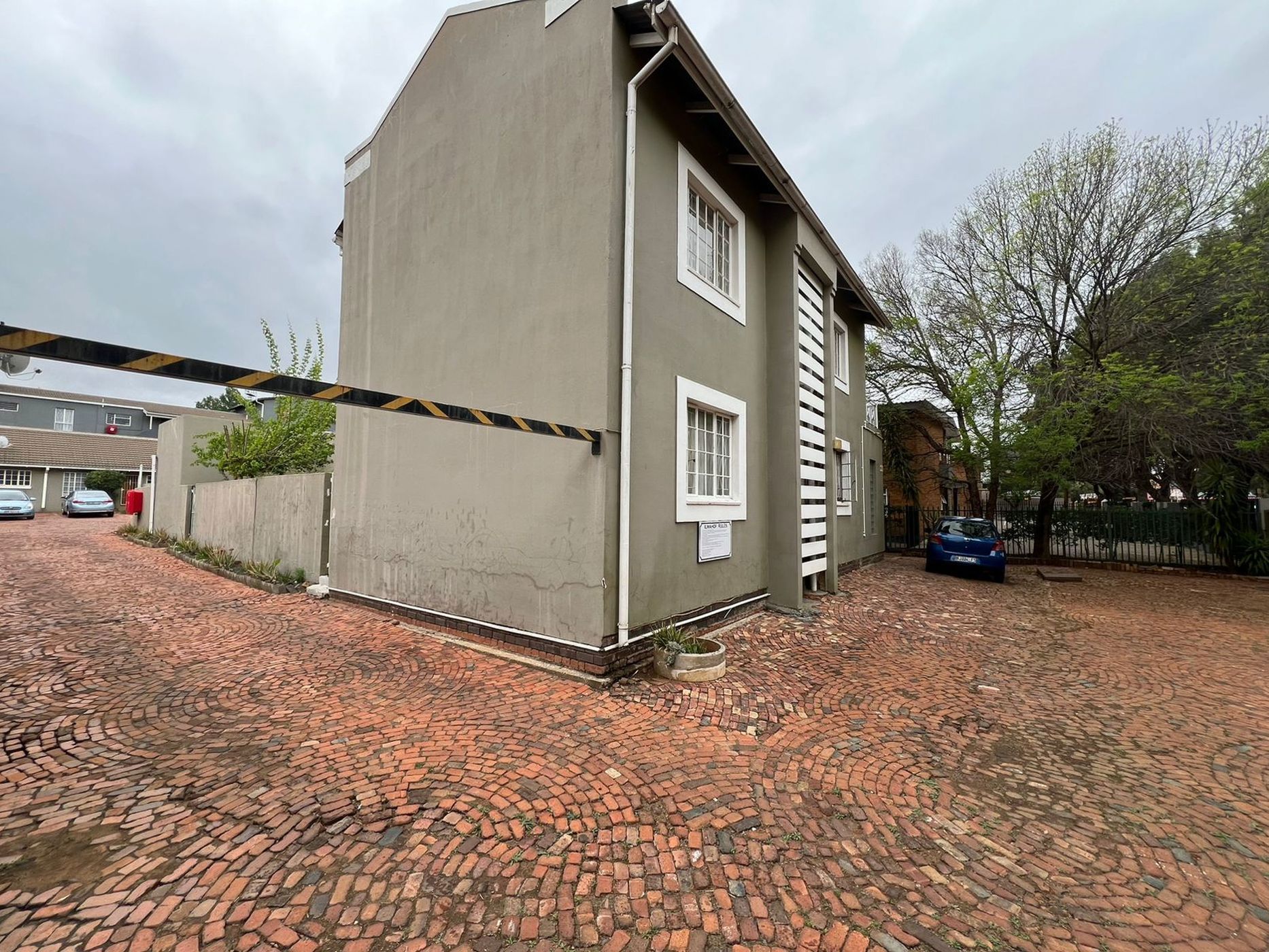 Townhouse for sale in Westdene, Bloemfontein - 1BX1675143