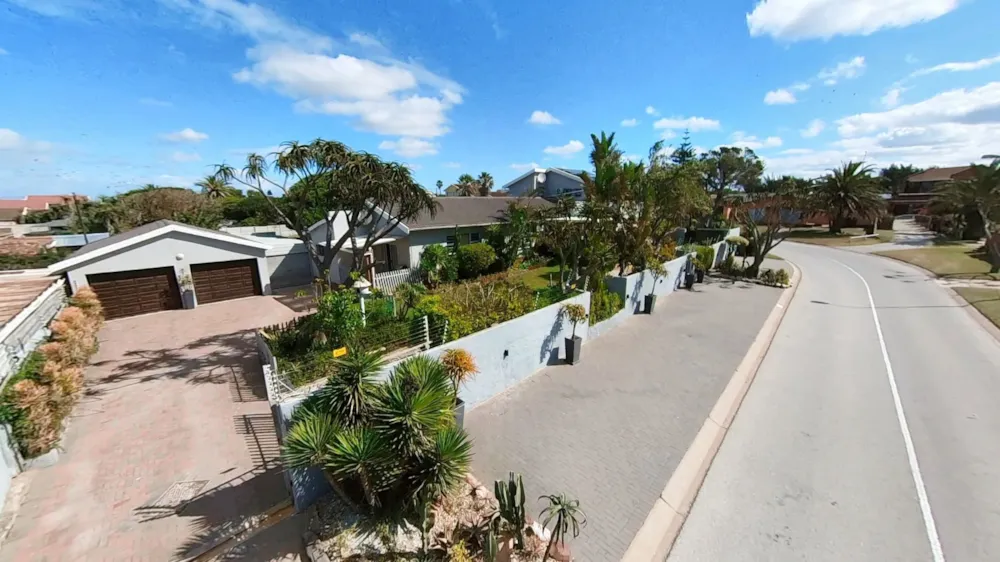 House sold in Bluewater Bay, Port Elizabeth, Gqeberha - 1PLZ1725869 House sold in Bluewater Bay, Port Elizabeth, Gqeberha - 1PLZ1725869