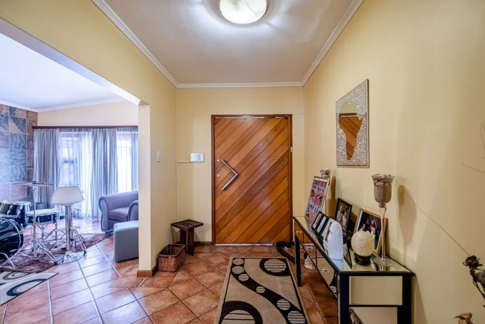 House sold in Bluewater Bay, Port Elizabeth, Gqeberha - 1PLZ1723397 House sold in Bluewater Bay, Port Elizabeth, Gqeberha - 1PLZ1723397