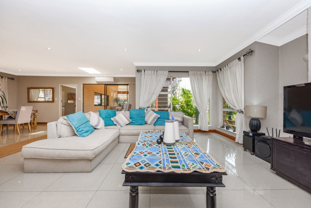 House for sale in Lonehill - FW1675138 House for sale in Lonehill - FW1675138