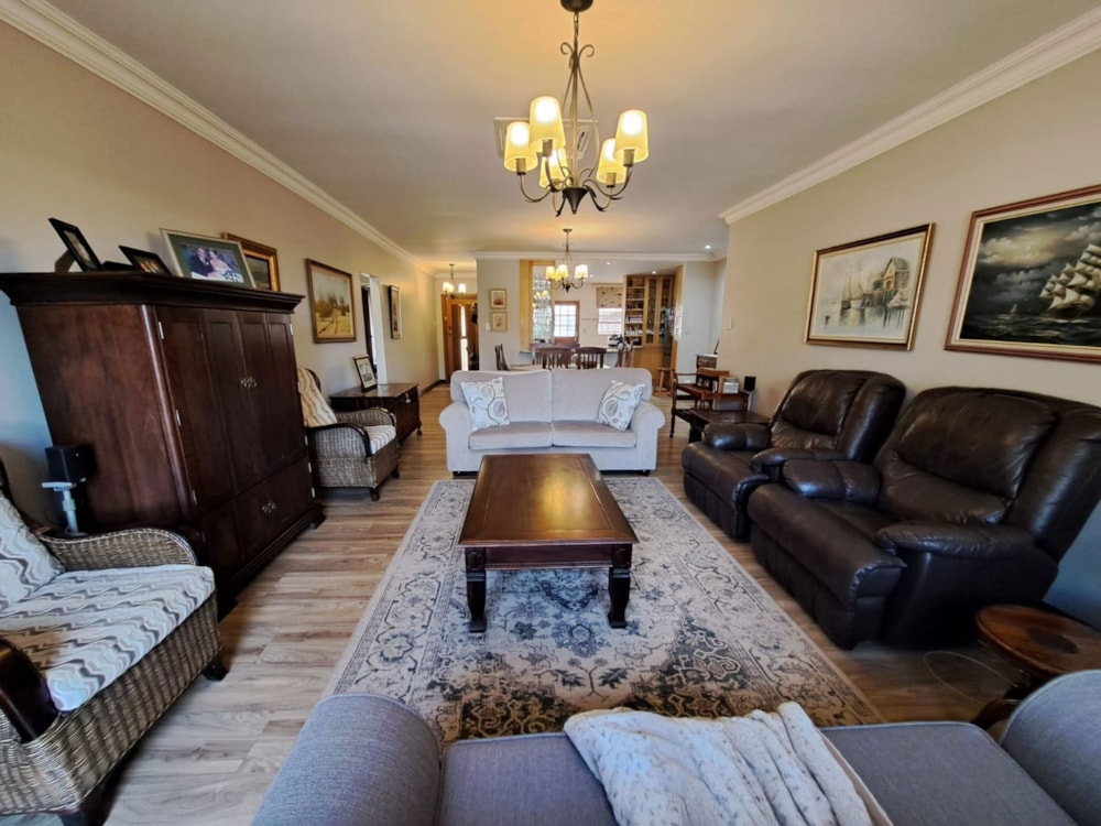 Townhouse for sale in Helicon Heights - 1BX1672008