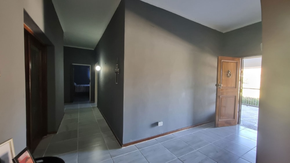 House for sale in Springbok - 1NA1673212