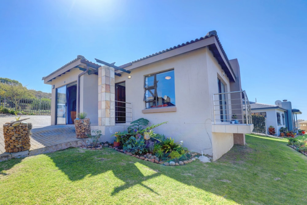 House for sale in Seemeeupark, Hartenbos - 1MB1671911 House for sale in Seemeeupark, Hartenbos - 1MB1671911