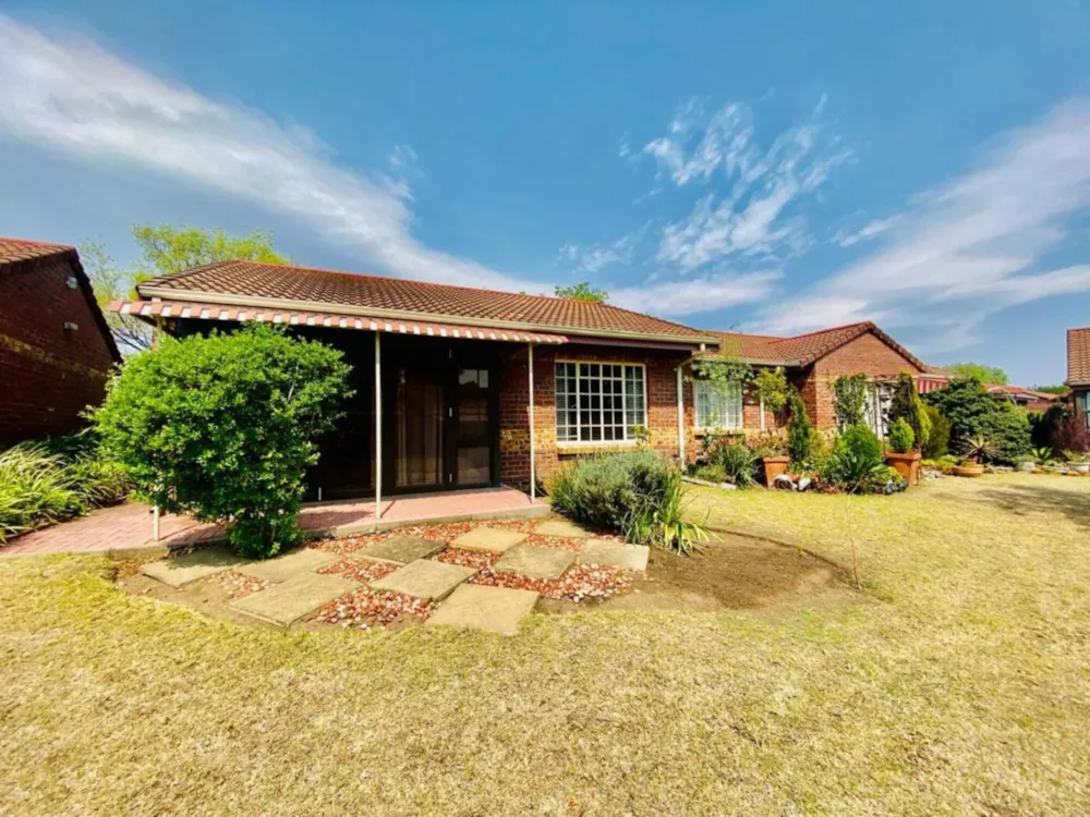 Garden retirement home for sale in Newcastle - 1NW1673529 Garden retirement home for sale in Newcastle - 1NW1673529