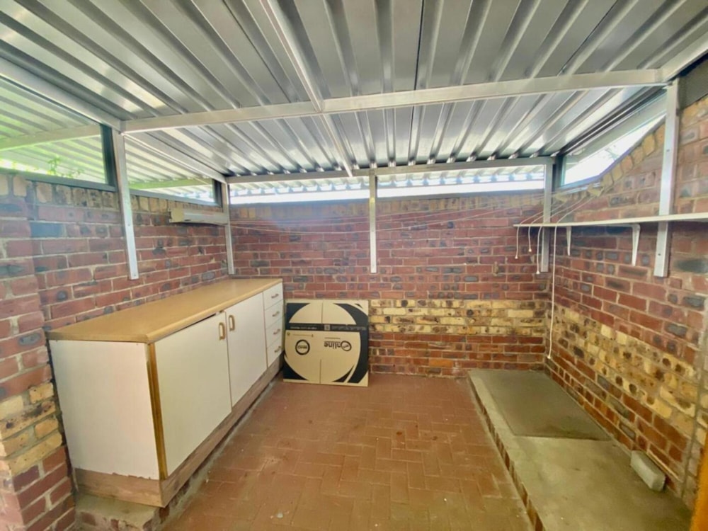 Garden retirement home for sale in Newcastle - 1NW1673529