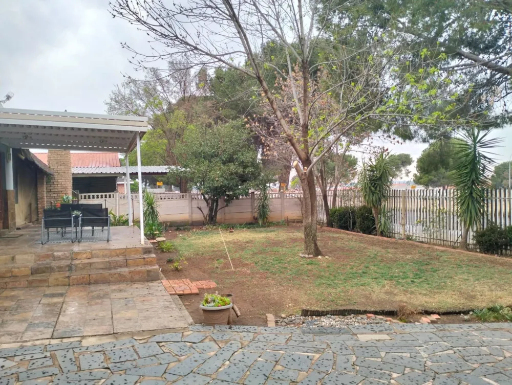 House let in Uitsig, Bloemfontein - 1BX1725745 House let in Uitsig, Bloemfontein - 1BX1725745