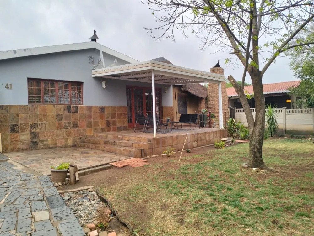 House let in Uitsig, Bloemfontein - 1BX1725745 House let in Uitsig, Bloemfontein - 1BX1725745