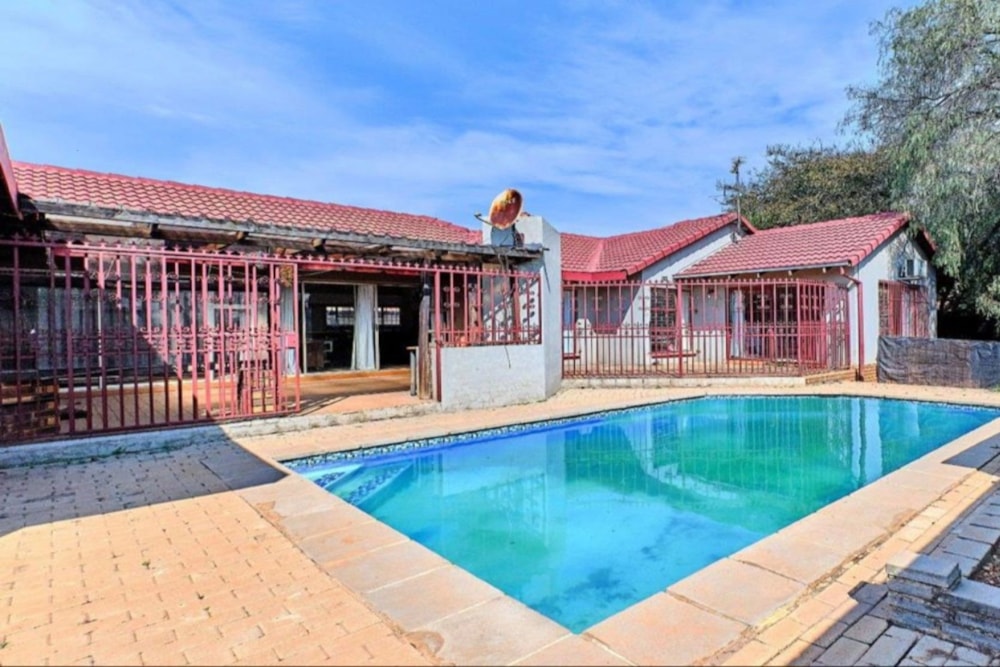 House for sale in Birch Acres - KTP1672727 House for sale in Birch Acres - KTP1672727