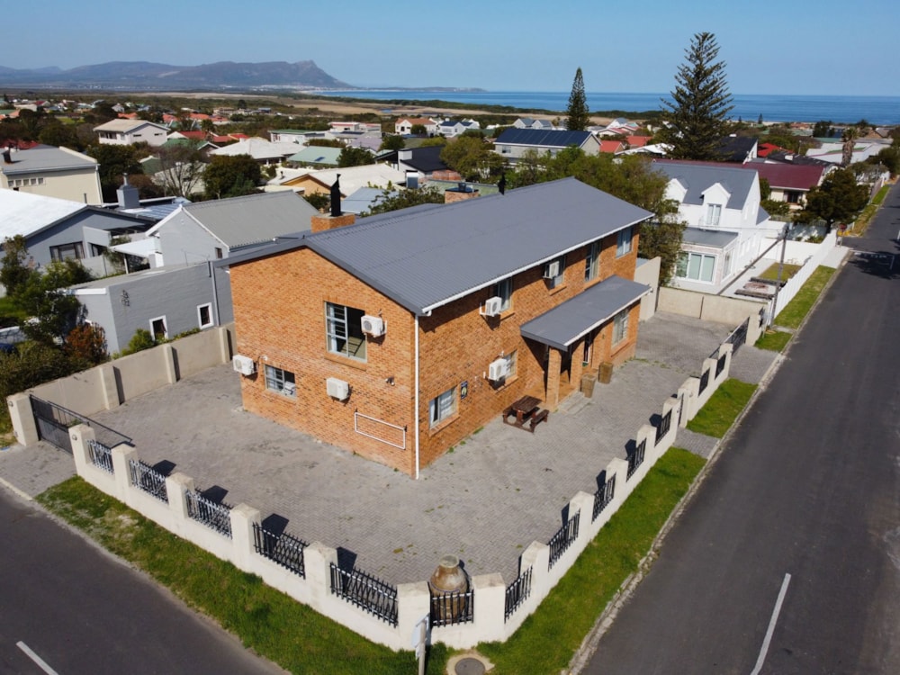 Double-storey house for sale in Kleinmond - KN1665905 Double-storey house for sale in Kleinmond - KN1665905