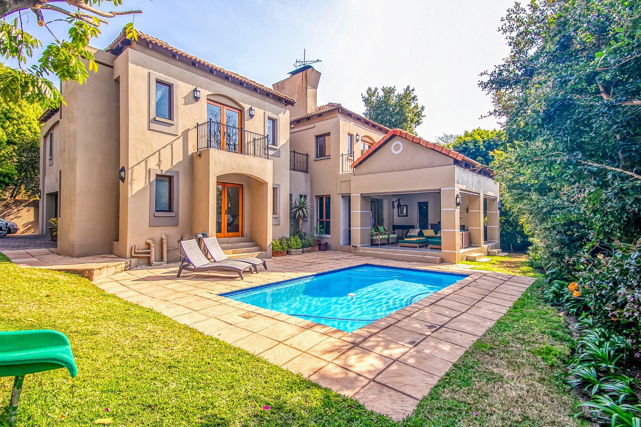 Cluster sold in Bryanston - HP1673888