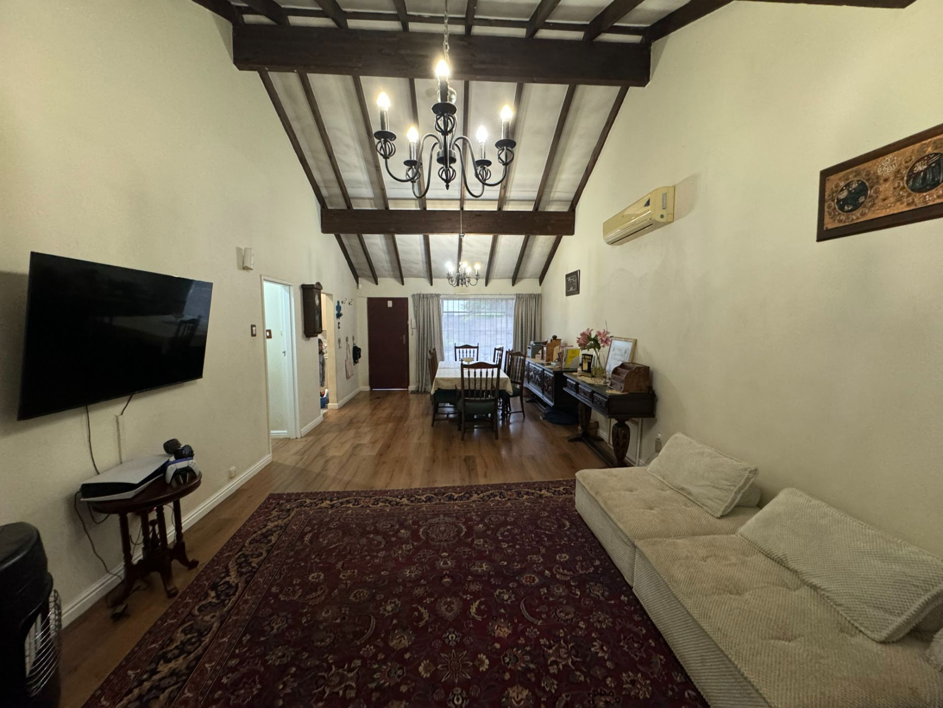 Townhouse for sale in Wembley - 1PM1673485