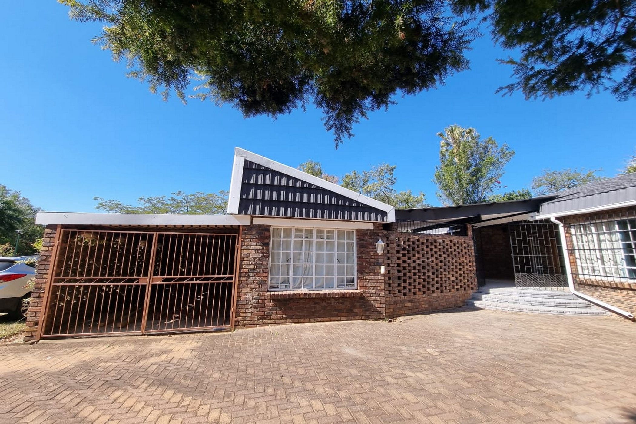 Townhouse sold in White River Ext 9 - 1WR1672526