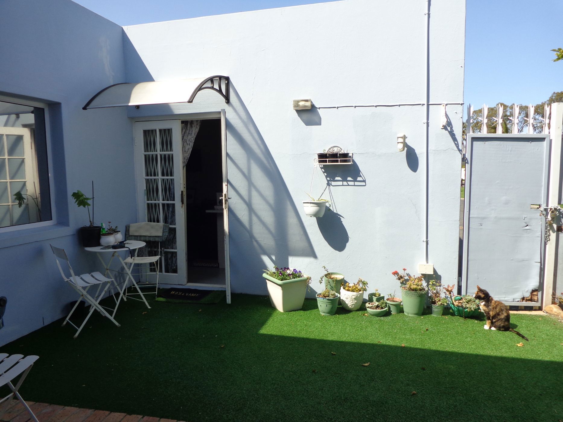 Bachelor apartment let in Longdown Estate - SWL1672808