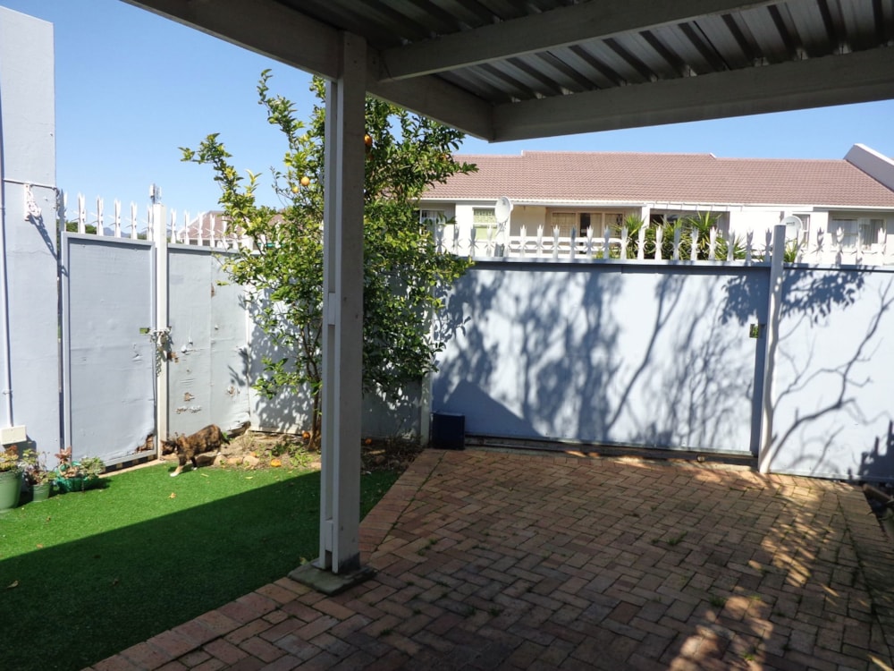 Bachelor apartment let in Longdown Estate - SWL1672808 Bachelor apartment let in Longdown Estate - SWL1672808