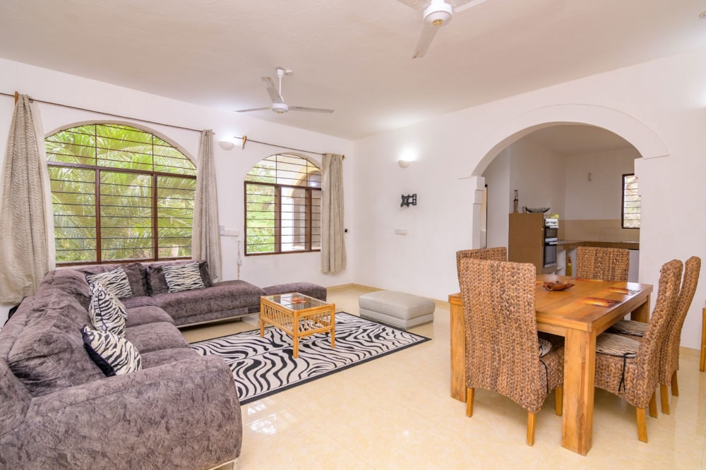 Beachfront villa for sale in Kilifi, Kenya - 3KE1664472