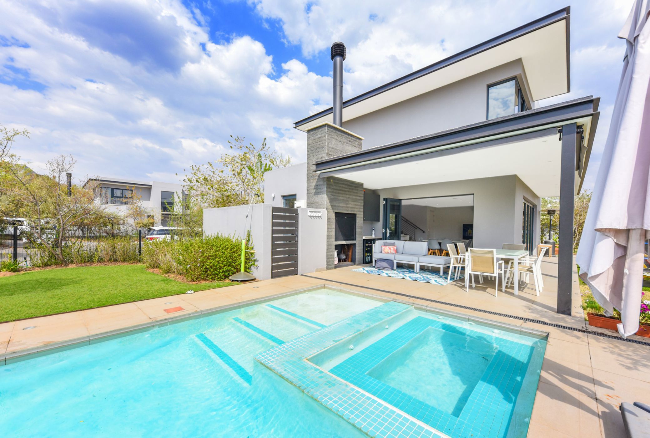 Double-storey cluster for sale in Steyn City - 1SY1673256